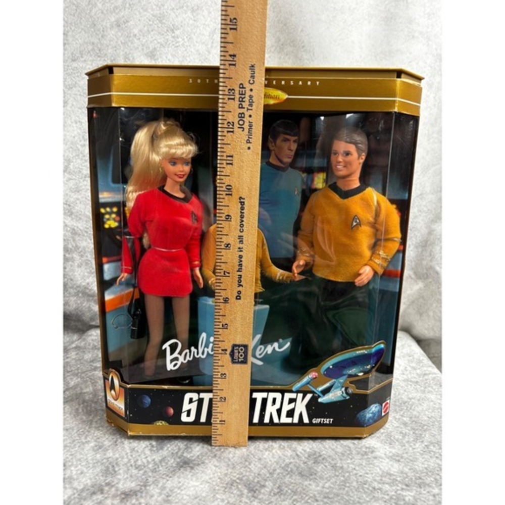 Star Trek Barbie & Ken Gift Set 1996 Mattel 30th Anniversary Collector Edition - Picture 6 of 14